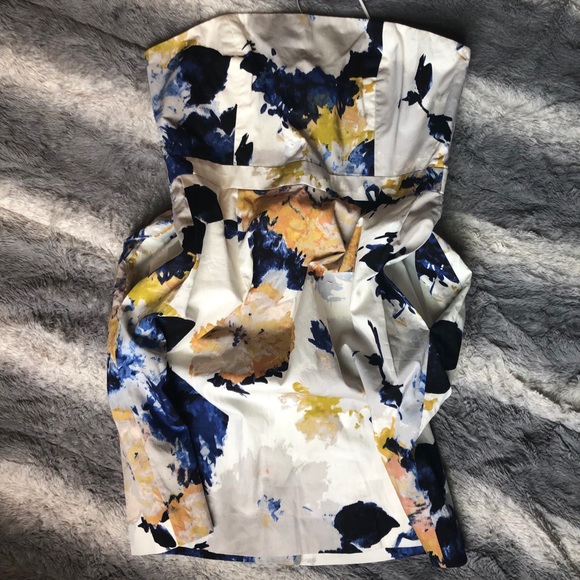 NWT Strapless Floral Dress w/ Pockets - Picture 8 of 8